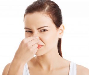 بوی بد زیربغل ناشی از چیست؟