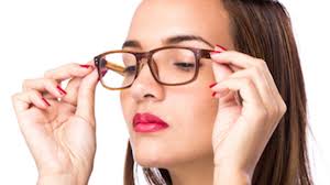 آیا عینک باعث قوز بینی می شود؟